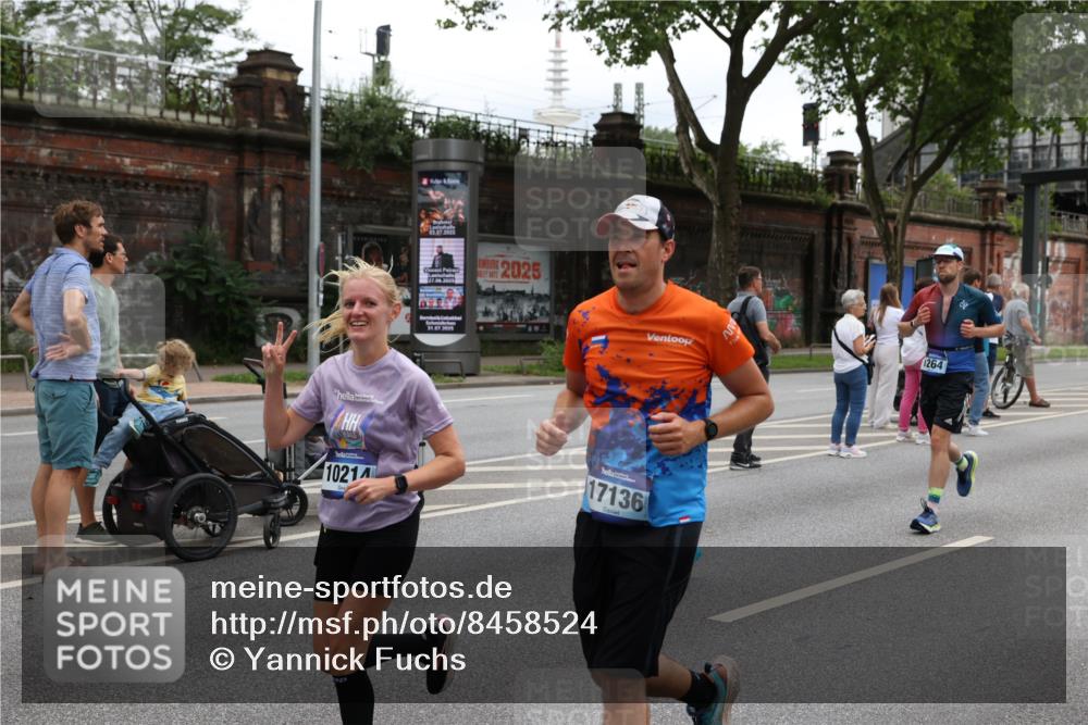 29.06.2025 - hella hamburg halbmarathon Yannick Fuchs http://msf.ph/oto/8458524 29.06.2025 10:56:29 20KM 1006, 1128, 1212, 1264, 1377, 1432, 1568, 1573, 1674, 1726, 3740, 4511, 6414, 6415, 6752, 7658, 7869, 8045, 8624, 8730, 9131, 10214, 10519, 11180, 11670, 12156, 12286, 13498, 13868, 14368, 14456, 16292, 16654, 16688, 16808, 17136, 17383, 17955, 18599, 19023 meine-sportfotos.de