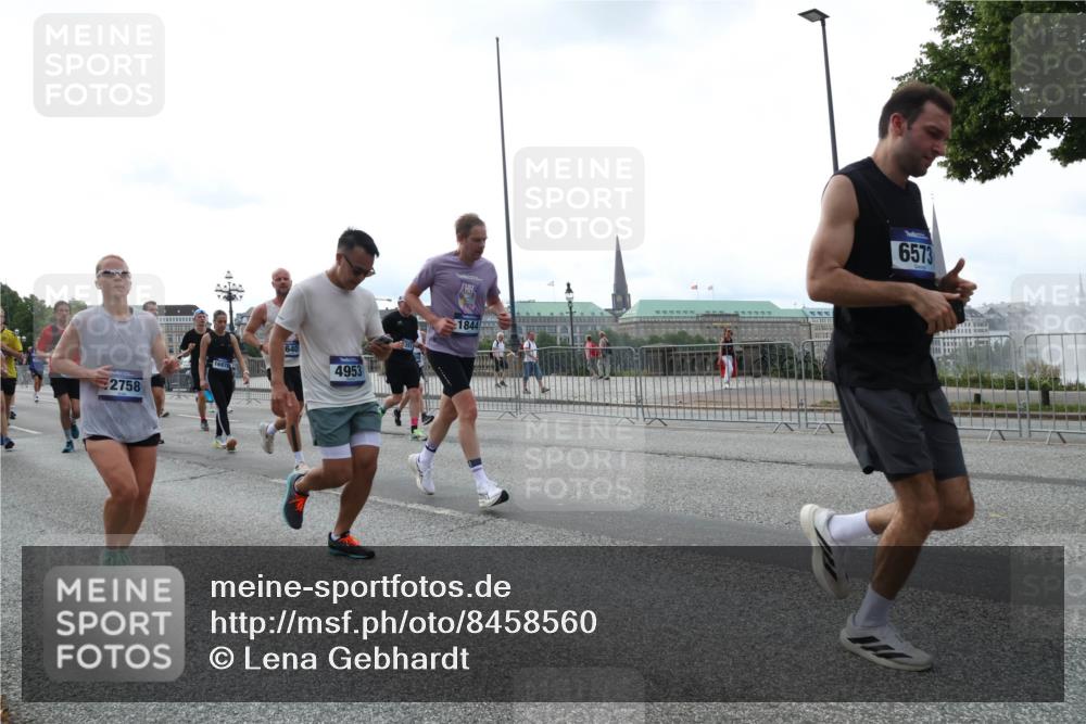 29.06.2025 - hella hamburg halbmarathon Lena Gebhardt http://msf.ph/oto/8458560 29.06.2025 10:31:41 Lombardsbrücke 2758, 16978, 640, 4953, 1844, 6573, 1235, 1292, 1373, 1844, 1879, 1979, 2384, 2414, 2672, 2831, 2832, 2914, 3221, 3239, 3358, 3396, 3397, 3424, 3571, 3681, 3751, 3752, 4817, 4877, 4953, 5156, 5165, 5437, 5846, 5943, 5965, 6057, 6078, 6160, 6546, 6573, 6640, 6718, 6727, 7334, 7604, 7772, 7816, 7898, 8050, 8072, 8073, 8304, 8620, 8806, 9078, 9104, 9183, 9478, 9812, 9883, 10111, 10240, 10586, 11587, 13724, 14349, 15725, 16457, 16978, 17404, 17517, 17587, 17706 meine-sportfotos.de