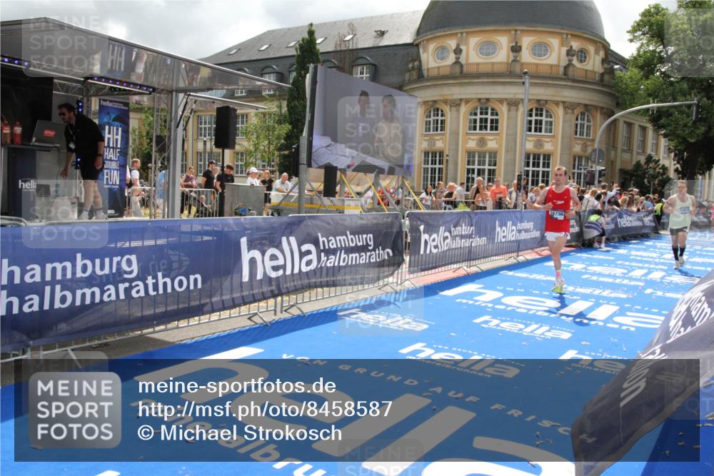 29.06.2025 - hella hamburg halbmarathon Michael Strokosch http://msf.ph/oto/8458587 29.06.2025 10:32:12 Ziel 1686, 11150, 11370, 15826, 16505, 16736 meine-sportfotos.de