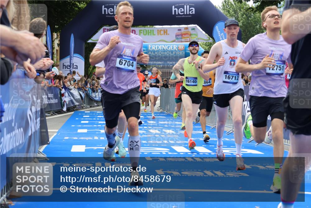 29.06.2025 - hella hamburg halbmarathon Strokosch-Dieckow http://msf.ph/oto/8458679 29.06.2025 10:34:56 Ziel 4477, 6704, 7466, 7972, 8864, 8901, 12044, 12204, 12751, 14952, 15391, 15902, 16140, 16177, 16712, 17643, 18183, 18220, 18419, 18837 meine-sportfotos.de
