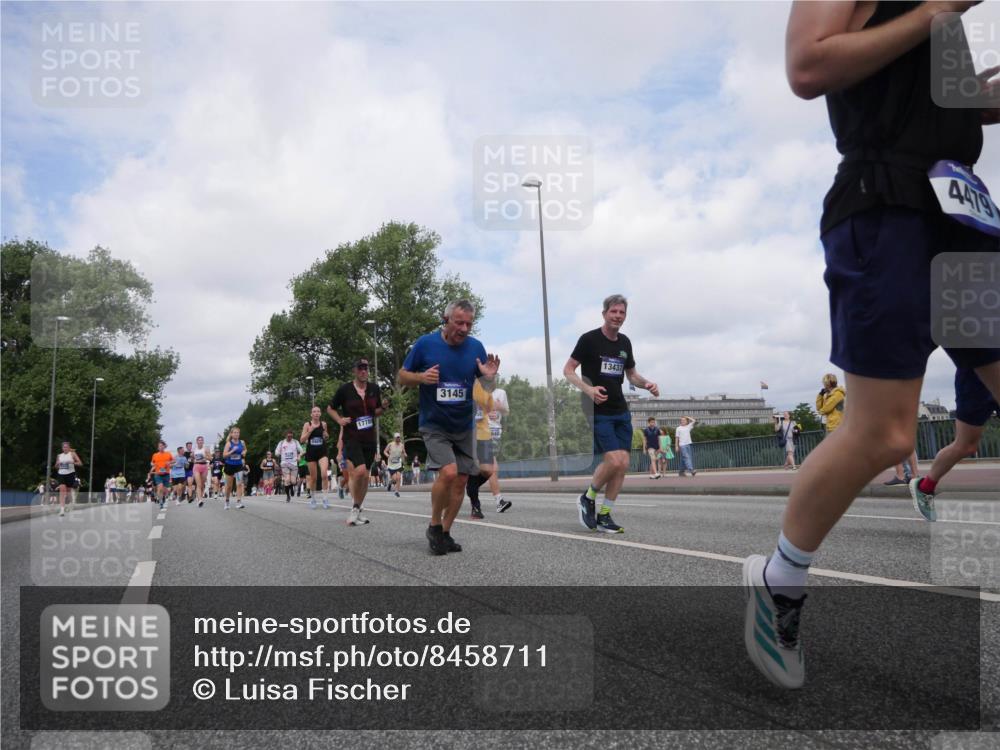 29.06.2025 - hella hamburg halbmarathon Luisa Fischer http://msf.ph/oto/8458711 29.06.2025 10:37:36 Kennedybrücke 1778, 3145, 13437, 4479, 2376, 3145, 3829, 4479, 4540, 5609, 6105, 6843, 7644, 8589, 9379, 9448, 9514, 10674 meine-sportfotos.de