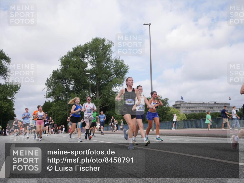 29.06.2025 - hella hamburg halbmarathon Luisa Fischer http://msf.ph/oto/8458791 29.06.2025 10:37:39 Kennedybrücke 14047, 1734, 1623, 6843, 5609, 16798, 61, 2376, 2801, 3145, 4479, 4540, 5609, 6105, 6843, 7644, 8021, 8589, 9379, 9448, 10674 meine-sportfotos.de