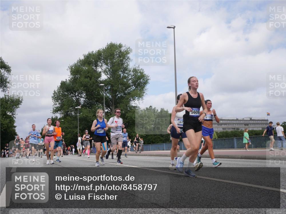 29.06.2025 - hella hamburg halbmarathon Luisa Fischer http://msf.ph/oto/8458797 29.06.2025 10:37:40 Kennedybrücke 16238, 10674, 14047, 6843, 167, 5609, 6105, 2376, 2801, 3145, 3420, 4540, 5609, 6105, 6843, 7644, 8021, 8589, 9379, 9448, 10674 meine-sportfotos.de