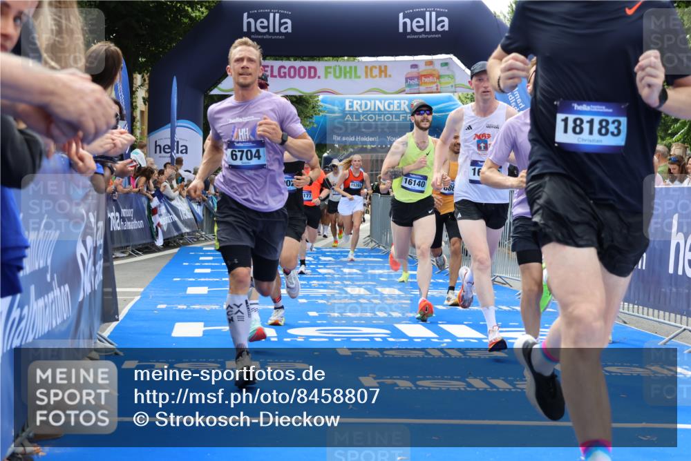29.06.2025 - hella hamburg halbmarathon Strokosch-Dieckow http://msf.ph/oto/8458807 29.06.2025 10:34:56 Ziel 4477, 6704, 7466, 7972, 8864, 8901, 12044, 12204, 12751, 14952, 15391, 15902, 16140, 16177, 16712, 17643, 18183, 18220, 18419, 18837 meine-sportfotos.de
