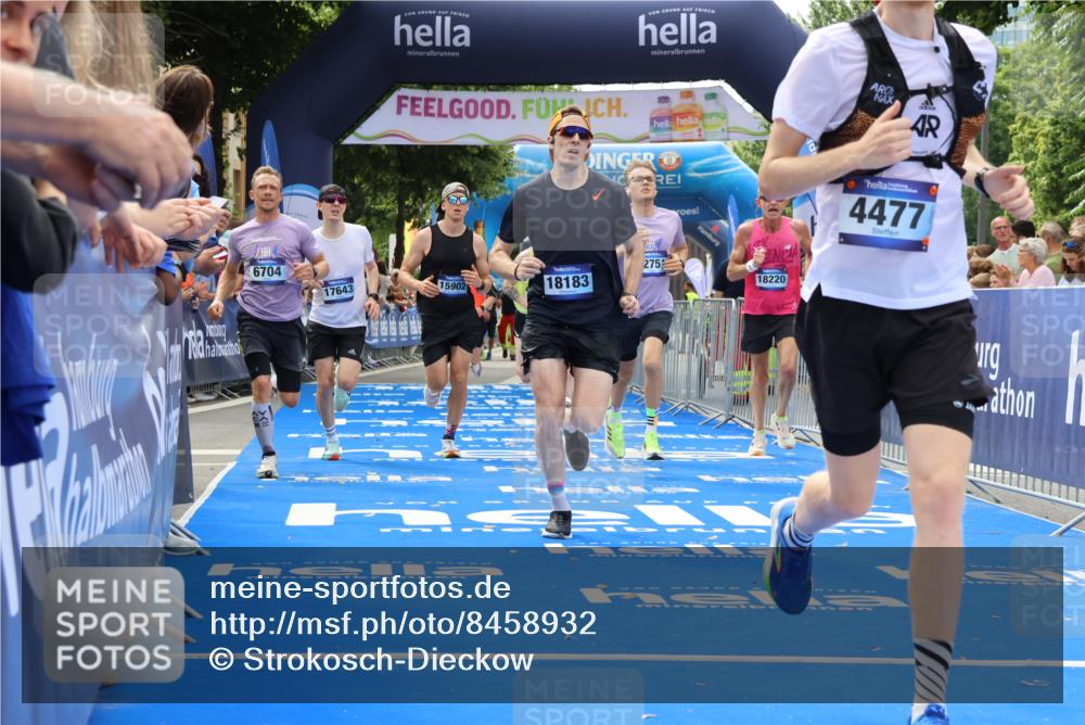 29.06.2025 - hella hamburg halbmarathon Strokosch-Dieckow http://msf.ph/oto/8458932 29.06.2025 10:34:54 Ziel 2879, 4477, 6704, 7466, 8864, 12044, 12204, 12751, 14629, 14952, 15391, 15902, 15991, 16140, 16177, 16712, 17643, 18183, 18220, 18419, 18837 meine-sportfotos.de
