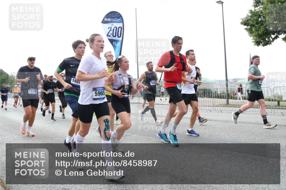 29.06.2025 - hella hamburg halbmarathon Lena Gebhardt http://msf.ph/oto/8458987 29.06.2025 10:31:44 Lombardsbrücke 11178, 17851, 1604, 2, 00, 5965, 9883, 34, 12, 31, 1235, 1292, 1373, 1844, 1879, 2384, 2414, 2672, 2831, 2832, 2914, 3221, 3239, 3358, 3396, 3397, 3424, 3571, 3681, 3751, 3752, 4817, 4877, 4953, 5156, 5165, 5846, 5943, 5965, 6078, 6160, 6546, 6573, 6640, 6718, 6727, 7295, 7334, 7604, 7772, 7816, 7898, 8304, 8538, 8620, 8806, 9078, 9104, 9183, 9478, 9812, 9883, 10111, 10240, 10586, 11587, 13724, 14349, 15725, 16978, 17404, 17517, 17706 meine-sportfotos.de