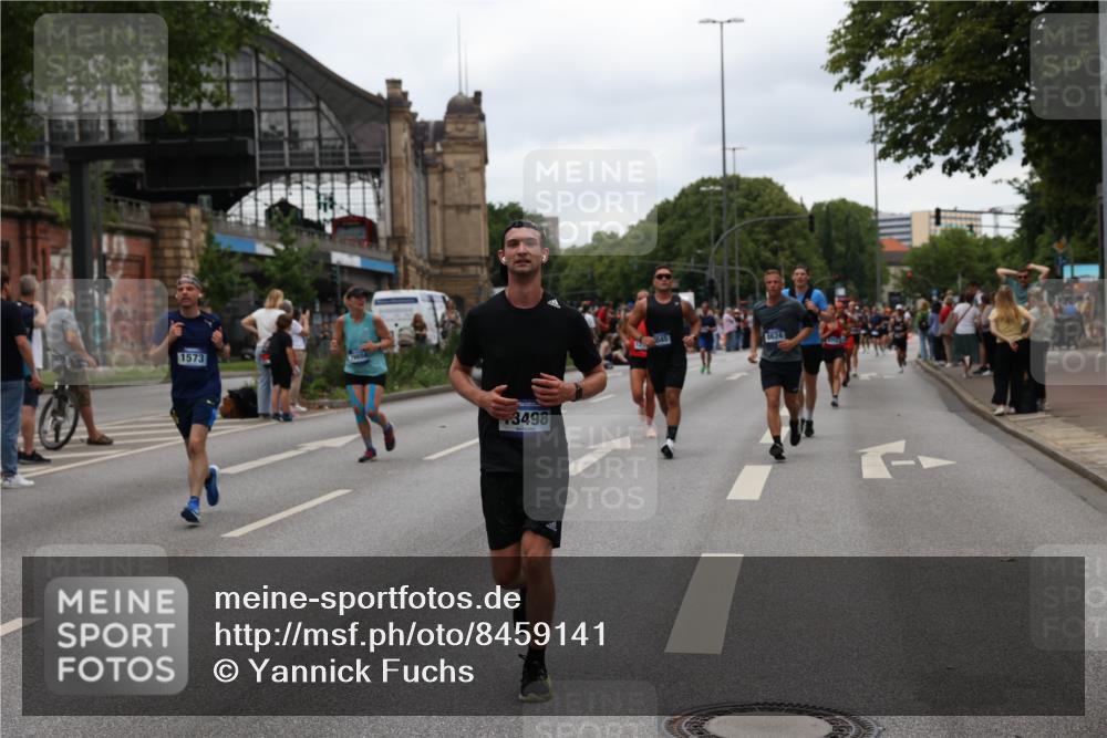 29.06.2025 - hella hamburg halbmarathon Yannick Fuchs http://msf.ph/oto/8459141 29.06.2025 10:56:33 20KM 1006, 1114, 1194, 1212, 1264, 1377, 1432, 1568, 1573, 1674, 1726, 1851, 3001, 3740, 4511, 6311, 6414, 6415, 6602, 6752, 7869, 8045, 8624, 8730, 10214, 10519, 11180, 12156, 12286, 13498, 14348, 14368, 14456, 16654, 16688, 16808, 17096, 17136, 17142, 17383, 18382, 18530, 19023 meine-sportfotos.de