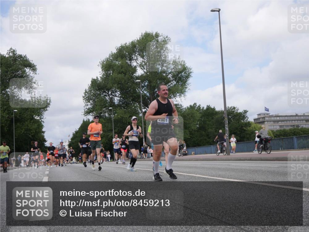 29.06.2025 - hella hamburg halbmarathon Luisa Fischer http://msf.ph/oto/8459213 29.06.2025 10:37:48 Kennedybrücke 16682, 3420, 2801, 2355, 2751, 2801, 3420, 6171, 6310, 6329, 7299, 8021, 8965, 9379, 9448 meine-sportfotos.de