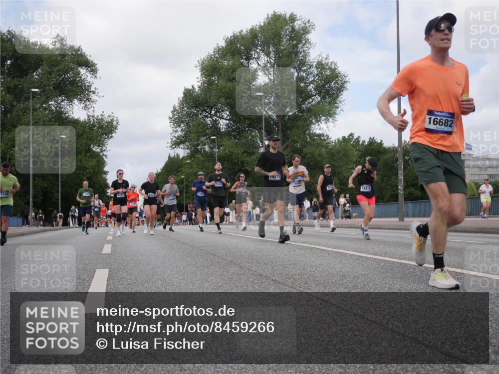 29.06.2025 - hella hamburg halbmarathon Luisa Fischer http://msf.ph/oto/8459266 29.06.2025 10:37:52 Kennedybrücke 1546, 14527, 6171, 6329, 6310, 2355, 4273, 18892, 2750, 13416, 16682, 2355, 2751, 2801, 3420, 5453, 6171, 6310, 6329, 7299, 8965 meine-sportfotos.de