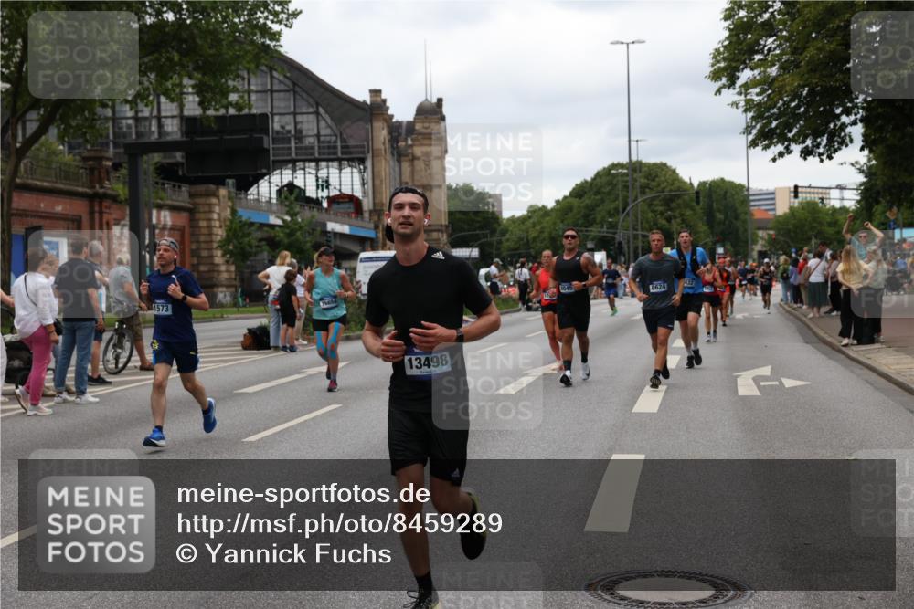29.06.2025 - hella hamburg halbmarathon Yannick Fuchs http://msf.ph/oto/8459289 29.06.2025 10:56:33 20KM 1006, 1114, 1194, 1212, 1264, 1377, 1432, 1568, 1573, 1674, 1726, 1851, 3001, 3740, 4511, 6311, 6414, 6415, 6602, 6752, 7869, 8045, 8624, 8730, 10214, 10519, 11180, 12156, 12286, 13498, 14348, 14368, 14456, 16654, 16688, 16808, 17096, 17136, 17142, 17383, 18382, 18530, 19023 meine-sportfotos.de