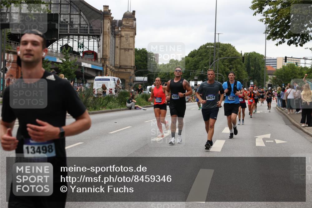 29.06.2025 - hella hamburg halbmarathon Yannick Fuchs http://msf.ph/oto/8459346 29.06.2025 10:56:34 20KM 1006, 1114, 1194, 1212, 1264, 1377, 1432, 1568, 1573, 1674, 1726, 1851, 3001, 3740, 4511, 6311, 6602, 6752, 7869, 8045, 8624, 8730, 10214, 10519, 11180, 12008, 12156, 12286, 13498, 14348, 14368, 14456, 16654, 16688, 16808, 17096, 17136, 17142, 17383, 18382, 18530, 19023 meine-sportfotos.de
