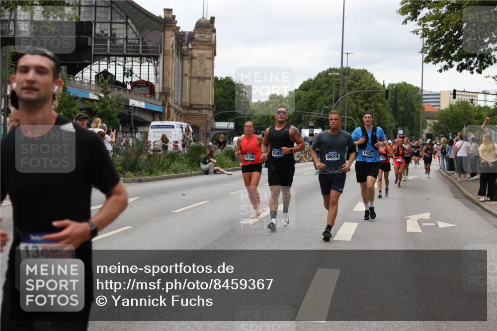 29.06.2025 - hella hamburg halbmarathon Yannick Fuchs http://msf.ph/oto/8459367 29.06.2025 10:56:34 20KM 1006, 1114, 1194, 1212, 1264, 1377, 1432, 1568, 1573, 1674, 1726, 1851, 3001, 3740, 4511, 6311, 6602, 6752, 7869, 8045, 8624, 8730, 10214, 10519, 11180, 12008, 12156, 12286, 13498, 14348, 14368, 14456, 16654, 16688, 16808, 17096, 17136, 17142, 17383, 18382, 18530, 19023 meine-sportfotos.de