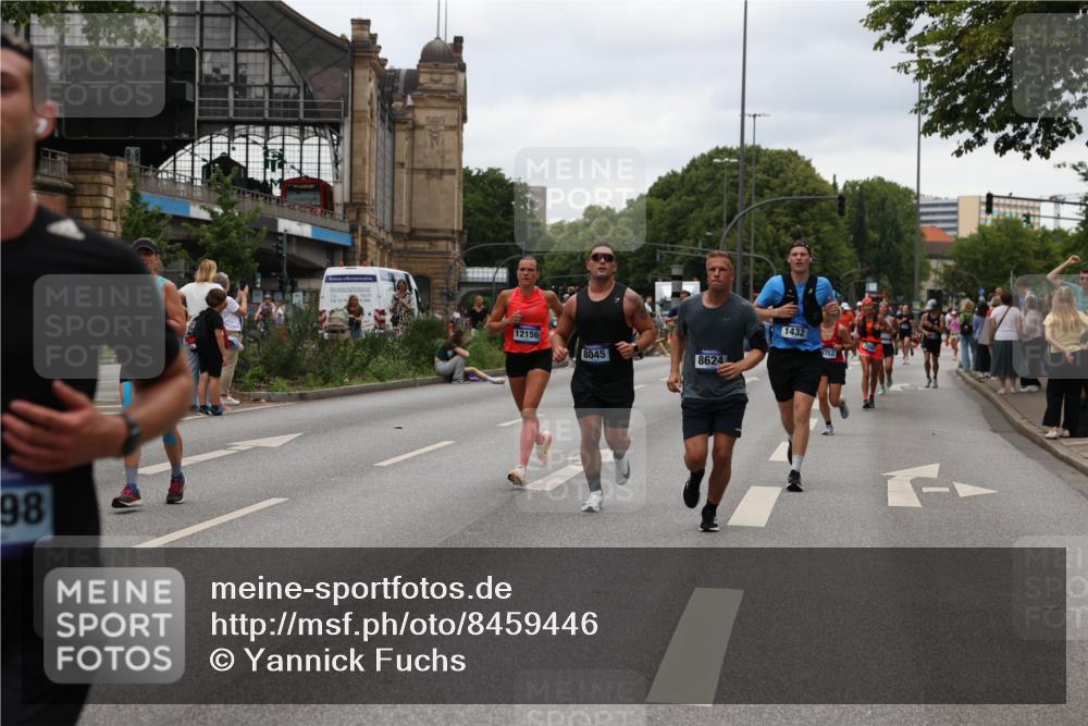 29.06.2025 - hella hamburg halbmarathon Yannick Fuchs http://msf.ph/oto/8459446 29.06.2025 10:56:34 20KM 1006, 1114, 1194, 1212, 1264, 1377, 1432, 1568, 1573, 1674, 1726, 1851, 3001, 3740, 4511, 6311, 6602, 6752, 7869, 8045, 8624, 8730, 10214, 10519, 11180, 12008, 12156, 12286, 13498, 14348, 14368, 14456, 16654, 16688, 16808, 17096, 17136, 17142, 17383, 18382, 18530, 19023 meine-sportfotos.de