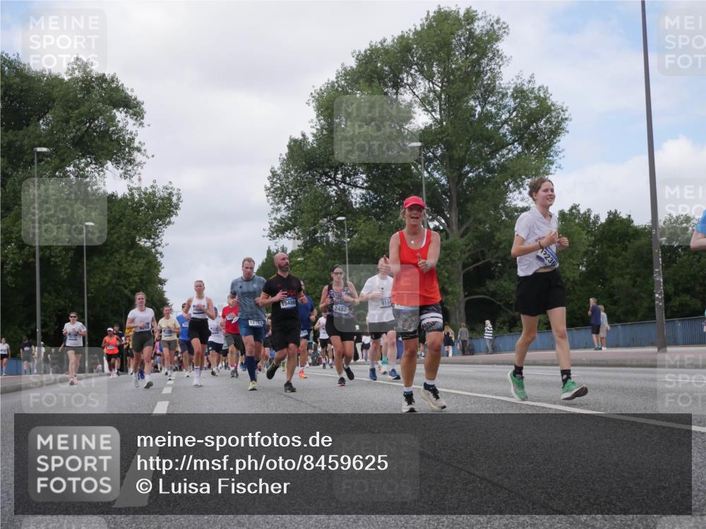 29.06.2025 - hella hamburg halbmarathon Luisa Fischer http://msf.ph/oto/8459625 29.06.2025 10:38:07 Kennedybrücke 12236, 1497, 2482, 3130, 3409, 4884, 6335, 6571, 7020, 8369, 9164, 9248, 10464, 10606 meine-sportfotos.de