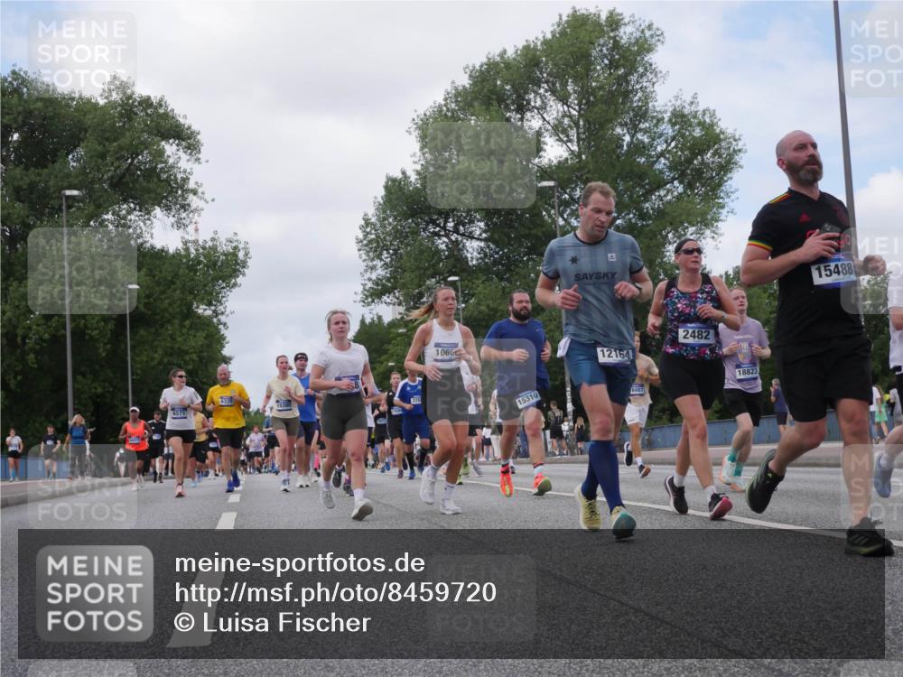 29.06.2025 - hella hamburg halbmarathon Luisa Fischer http://msf.ph/oto/8459720 29.06.2025 10:38:10 Kennedybrücke 16471, 6571, 6335, 15380, 226, 106, 15310, 12164, 6487, 2482, 18823, 15488, 1417, 1497, 2265, 2482, 3409, 4884, 6335, 6571, 6803, 6859, 7020, 8369, 9164, 9248, 10335, 10464, 10606 meine-sportfotos.de