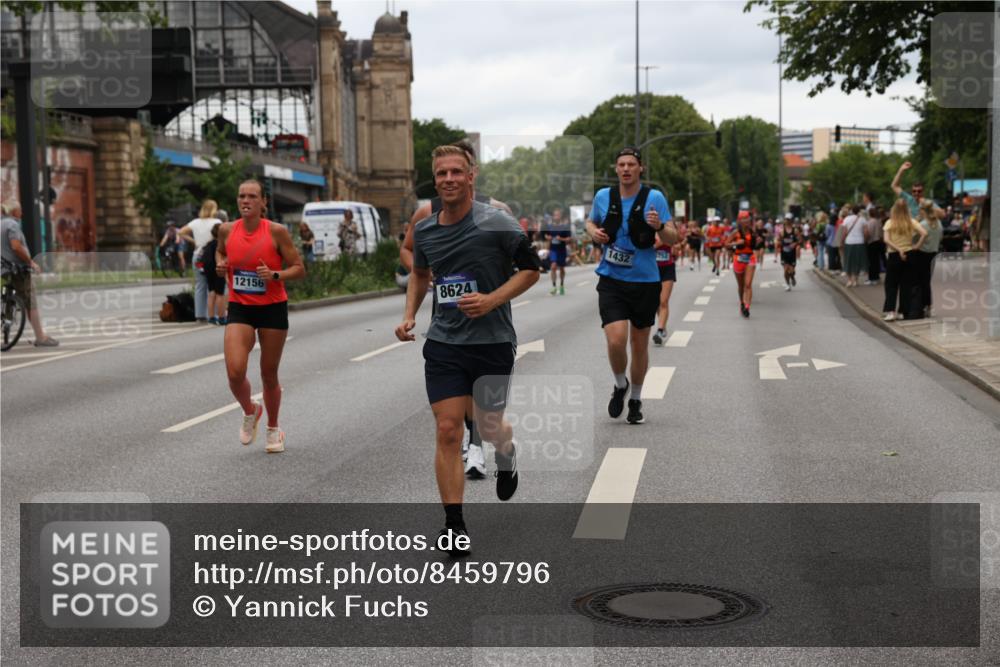 29.06.2025 - hella hamburg halbmarathon Yannick Fuchs http://msf.ph/oto/8459796 29.06.2025 10:56:36 20KM 1114, 1194, 1212, 1264, 1377, 1432, 1531, 1568, 1573, 1674, 1726, 1851, 3001, 3740, 4511, 6311, 6602, 6752, 7869, 8045, 8624, 8730, 10214, 10519, 11180, 12008, 12156, 12286, 13498, 14348, 14368, 16654, 16688, 17096, 17119, 17136, 17142, 18382, 18530, 19023 meine-sportfotos.de