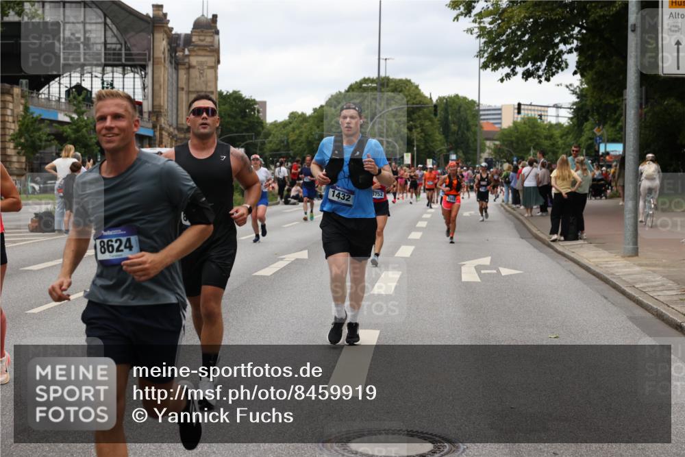 29.06.2025 - hella hamburg halbmarathon Yannick Fuchs http://msf.ph/oto/8459919 29.06.2025 10:56:36 20KM 1114, 1194, 1212, 1264, 1377, 1432, 1531, 1568, 1573, 1674, 1726, 1851, 3001, 3740, 4511, 6311, 6602, 6752, 7869, 8045, 8624, 8730, 10214, 10519, 11180, 12008, 12156, 12286, 13498, 14348, 14368, 16654, 16688, 17096, 17119, 17136, 17142, 18382, 18530, 19023 meine-sportfotos.de