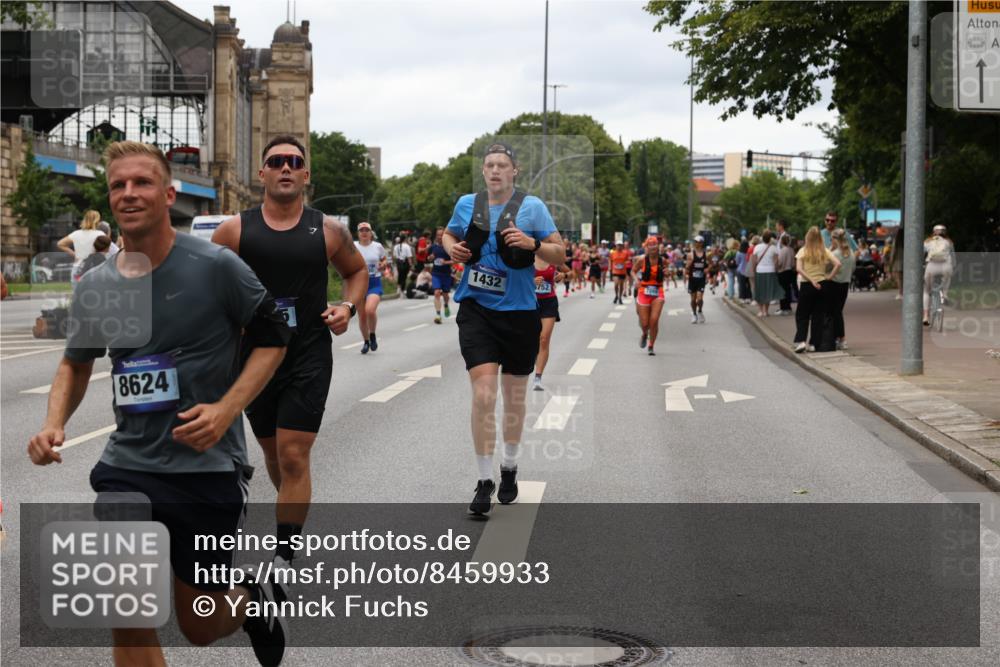 29.06.2025 - hella hamburg halbmarathon Yannick Fuchs http://msf.ph/oto/8459933 29.06.2025 10:56:36 20KM 1114, 1194, 1212, 1264, 1377, 1432, 1531, 1568, 1573, 1674, 1726, 1851, 3001, 3740, 4511, 6311, 6602, 6752, 7869, 8045, 8624, 8730, 10214, 10519, 11180, 12008, 12156, 12286, 13498, 14348, 14368, 16654, 16688, 17096, 17119, 17136, 17142, 18382, 18530, 19023 meine-sportfotos.de