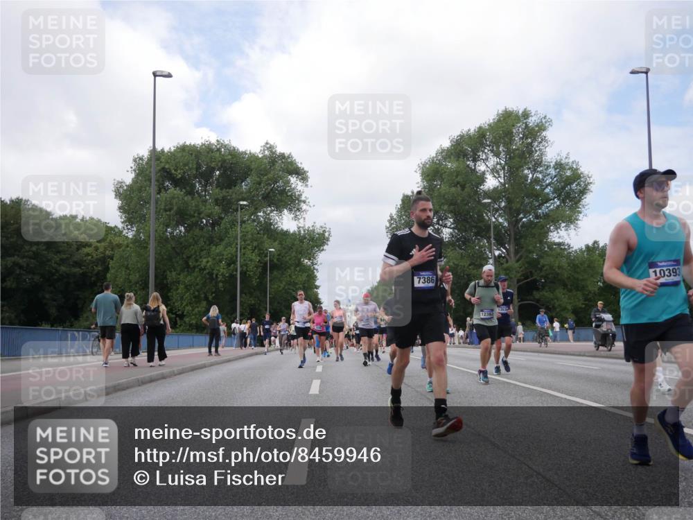 29.06.2025 - hella hamburg halbmarathon Luisa Fischer http://msf.ph/oto/8459946 29.06.2025 10:38:26 Kennedybrücke 7386, 12382, 13539, 10393, 1821, 1849, 3170, 3958, 4333, 4564, 4696, 5027, 5793, 6365, 6379, 6397, 6746, 7386, 7733, 8249, 9342, 10358, 10393 meine-sportfotos.de