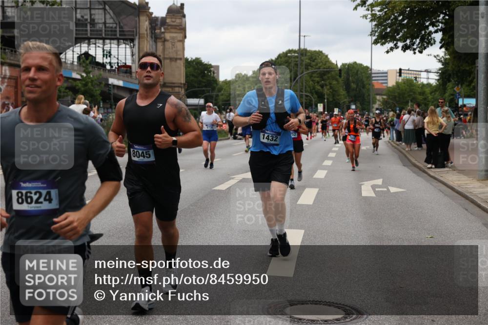 29.06.2025 - hella hamburg halbmarathon Yannick Fuchs http://msf.ph/oto/8459950 29.06.2025 10:56:37 20KM 1114, 1194, 1212, 1264, 1377, 1432, 1531, 1573, 1674, 1726, 1851, 2447, 2911, 3001, 3740, 4511, 6311, 6602, 6752, 7869, 8045, 8068, 8624, 8730, 11180, 12008, 12156, 12286, 13498, 14348, 14368, 14677, 16654, 16688, 17096, 17119, 17136, 17142, 18382, 18530, 19023 meine-sportfotos.de