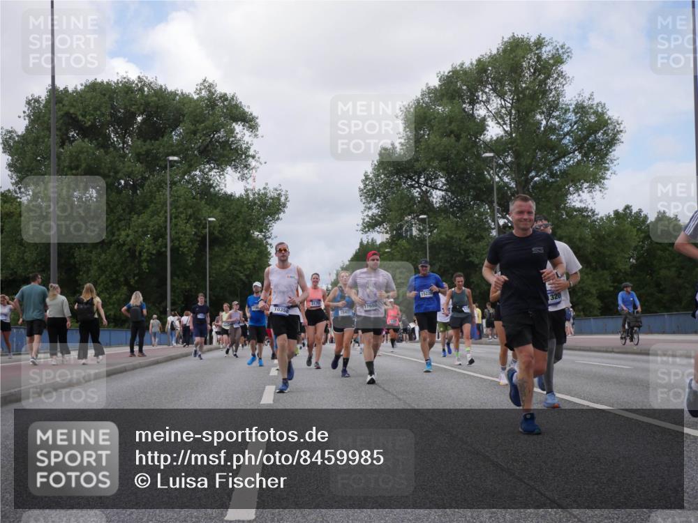 29.06.2025 - hella hamburg halbmarathon Luisa Fischer http://msf.ph/oto/8459985 29.06.2025 10:38:29 Kennedybrücke 2198, 3170, 3958, 4333, 4564, 4696, 6365, 6379, 6397, 7386, 8249, 8296, 9803, 10358, 10393 meine-sportfotos.de