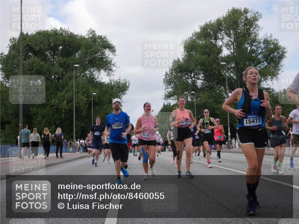 29.06.2025 - hella hamburg halbmarathon Luisa Fischer http://msf.ph/oto/8460055 29.06.2025 10:38:33 Kennedybrücke 17526, 11886, 4696, 3170, 704, 18375, 6365, 15477, 2198, 2787, 3170, 3958, 4333, 4696, 4703, 6365, 6379, 6397, 6471, 8249, 8296, 9803, 10358, 10360 meine-sportfotos.de