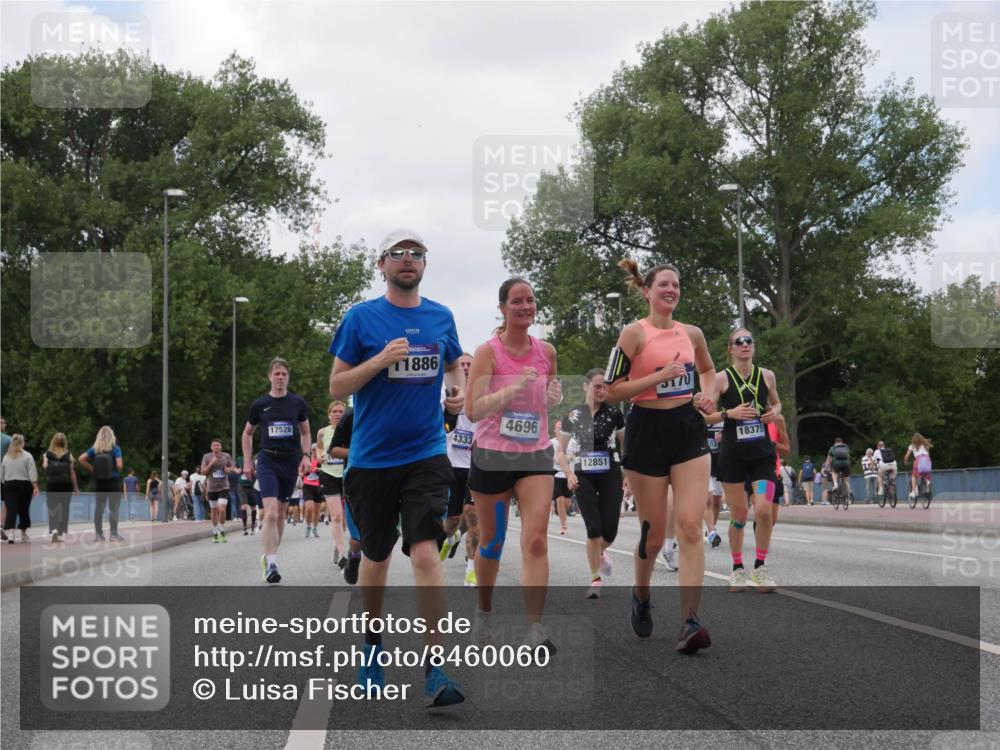 29.06.2025 - hella hamburg halbmarathon Luisa Fischer http://msf.ph/oto/8460060 29.06.2025 10:38:33 Kennedybrücke 109, 17526, 1886, 4333, 4696, 12851, 18375, 2198, 2787, 3170, 3958, 4333, 4696, 4703, 6365, 6379, 6397, 6471, 8249, 8296, 9803, 10358, 10360 meine-sportfotos.de