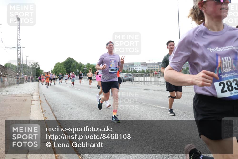 29.06.2025 - hella hamburg halbmarathon Lena Gebhardt http://msf.ph/oto/8460108 29.06.2025 10:31:50 Lombardsbrücke 18433, 283, 1235, 1311, 1373, 1844, 1879, 2384, 2672, 2831, 2832, 3221, 3239, 3358, 3396, 3397, 3424, 3571, 3681, 3751, 3752, 4877, 4953, 5156, 5165, 5601, 5846, 5965, 6078, 6160, 6546, 6573, 6640, 6718, 6727, 7135, 7295, 7334, 7344, 7570, 7695, 7772, 7789, 7816, 7898, 8304, 8538, 8620, 8806, 9078, 9104, 9183, 9478, 9812, 9883, 10240, 10586, 11587, 13724, 16978, 17404, 17517, 17706 meine-sportfotos.de