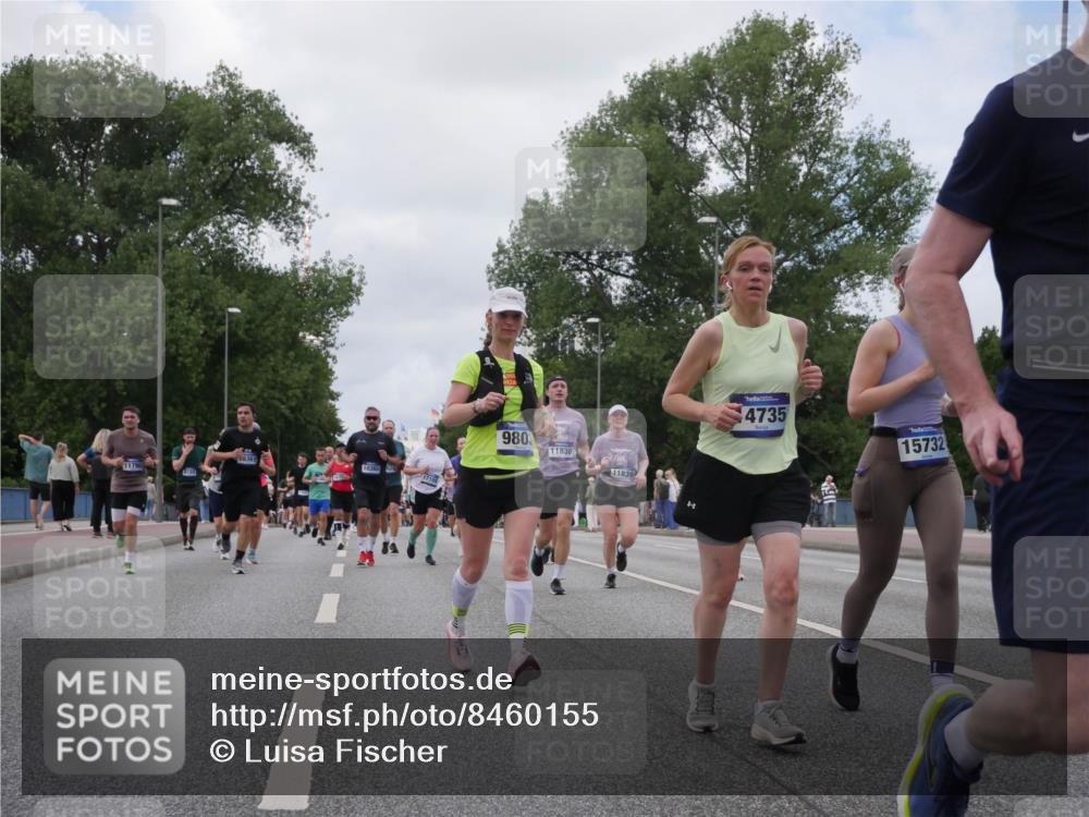 29.06.2025 - hella hamburg halbmarathon Luisa Fischer http://msf.ph/oto/8460155 29.06.2025 10:38:38 Kennedybrücke 18361, 11790, 10360, 02, 17105, 980, 11838, 11839, 4735, 15732, 2198, 2787, 3170, 3958, 4333, 4696, 4703, 6029, 6189, 6365, 6397, 6471, 8249, 8296, 9803, 10360, 10652 meine-sportfotos.de
