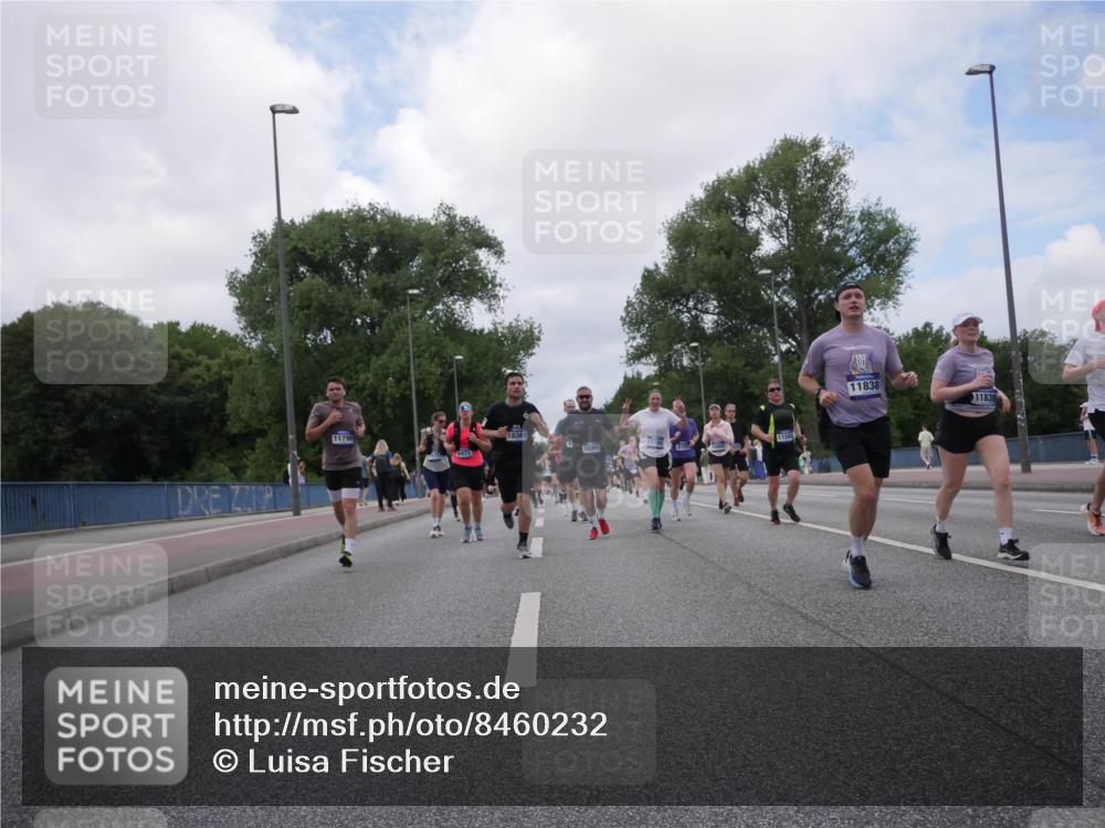 29.06.2025 - hella hamburg halbmarathon Luisa Fischer http://msf.ph/oto/8460232 29.06.2025 10:38:40 Kennedybrücke 11790, 18361, 17105, 1156, 6471, 2787, 11838, 11839, 2198, 2787, 4703, 4965, 5147, 6029, 6189, 6471, 8296, 9803, 10360, 10652 meine-sportfotos.de