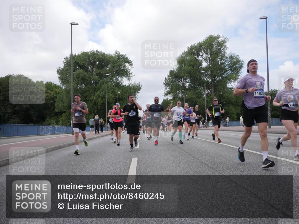 29.06.2025 - hella hamburg halbmarathon Luisa Fischer http://msf.ph/oto/8460245 29.06.2025 10:38:41 Kennedybrücke 11790, 6471, 18361, 10360, 17105, 2787, 11565, 11838, 11835, 2787, 3828, 4703, 4965, 5147, 6029, 6189, 6471, 8296, 9803, 10360, 10565, 10652 meine-sportfotos.de