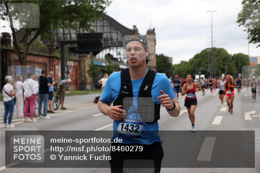 29.06.2025 - hella hamburg halbmarathon Yannick Fuchs http://msf.ph/oto/8460279 29.06.2025 10:56:39 20KM 1114, 1194, 1212, 1264, 1377, 1432, 1531, 1573, 1674, 1851, 2447, 2911, 3001, 3740, 4511, 6311, 6602, 6752, 7869, 8045, 8068, 8624, 8730, 11180, 12008, 12156, 12286, 13498, 13874, 14348, 14368, 14677, 16654, 16688, 17096, 17119, 17142, 18382, 18530, 19023 meine-sportfotos.de