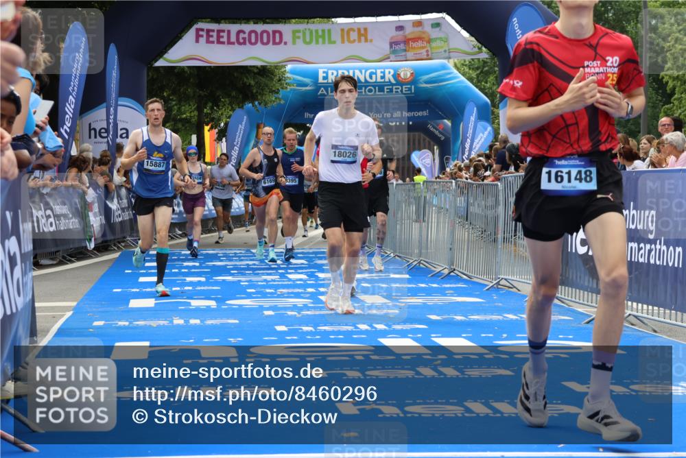 29.06.2025 - hella hamburg halbmarathon Strokosch-Dieckow http://msf.ph/oto/8460296 29.06.2025 10:34:35 Ziel 1644, 5152, 5554, 6169, 6878, 7534, 8395, 11230, 11661, 13618, 14289, 14603, 15887, 16148, 17014, 18026 meine-sportfotos.de