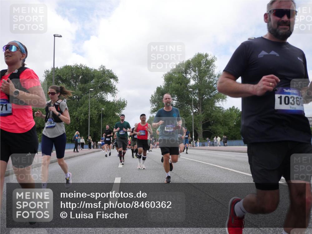 29.06.2025 - hella hamburg halbmarathon Luisa Fischer http://msf.ph/oto/8460362 29.06.2025 10:38:44 Kennedybrücke 71, 5783, 6189, 6710, 6029, 10360, 2787, 3828, 4965, 5147, 6029, 6189, 6471, 6867, 8567, 9819, 10360, 10565, 10652 meine-sportfotos.de
