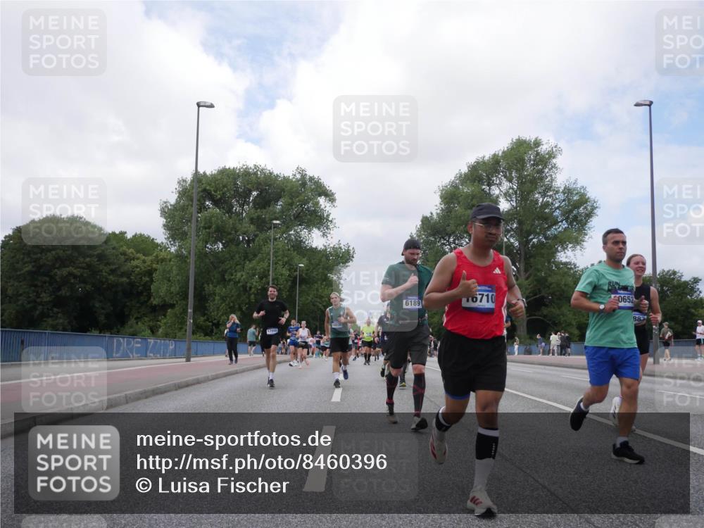 29.06.2025 - hella hamburg halbmarathon Luisa Fischer http://msf.ph/oto/8460396 29.06.2025 10:38:46 Kennedybrücke 17998, 6189, 16710, 0652, 883, 2787, 3828, 4965, 5147, 6029, 6189, 6471, 6867, 8567, 9470, 9819, 10360, 10565, 10652 meine-sportfotos.de