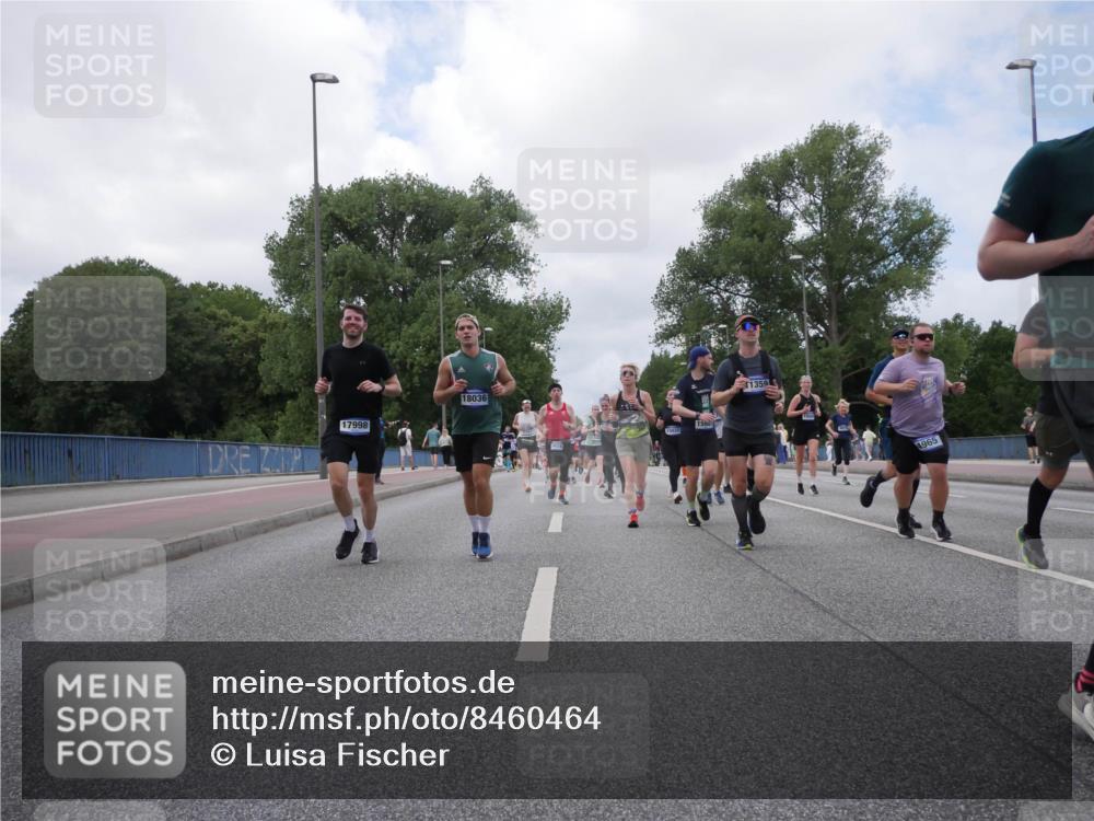 29.06.2025 - hella hamburg halbmarathon Luisa Fischer http://msf.ph/oto/8460464 29.06.2025 10:38:48 Kennedybrücke 17998, 18036, 1560, 1359, 4965, 2412, 3828, 4965, 5147, 6029, 6189, 6867, 8567, 9470, 9819, 10565, 10652 meine-sportfotos.de