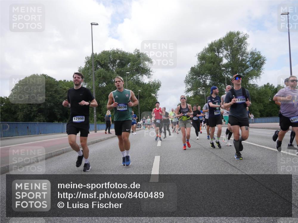 29.06.2025 - hella hamburg halbmarathon Luisa Fischer http://msf.ph/oto/8460489 29.06.2025 10:38:48 Kennedybrücke 17998, 18036, 15601, 828, 15032, 1359, 4965, 2412, 3828, 4965, 5147, 6029, 6189, 6867, 8567, 9470, 9819, 10565, 10652 meine-sportfotos.de