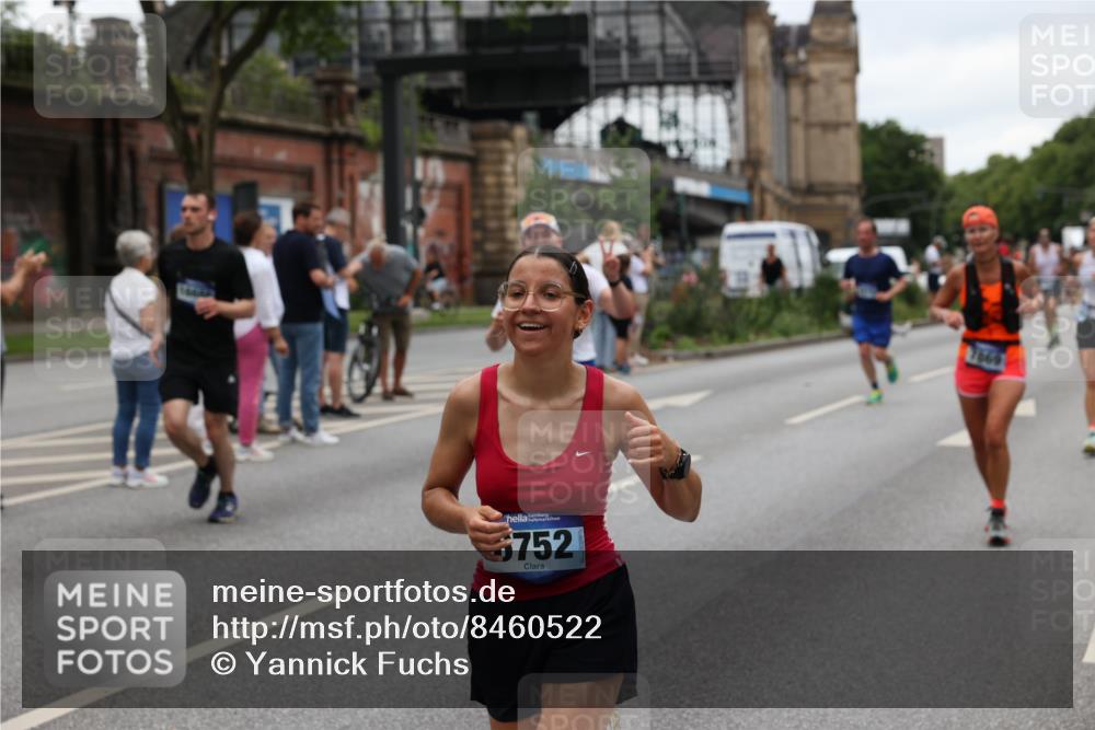29.06.2025 - hella hamburg halbmarathon Yannick Fuchs http://msf.ph/oto/8460522 29.06.2025 10:56:41 20KM 1114, 1194, 1212, 1432, 1531, 1573, 1674, 1851, 2447, 2911, 3001, 3740, 4511, 6311, 6602, 6752, 7453, 7869, 8045, 8068, 8624, 8730, 11180, 12008, 12156, 12286, 13498, 13874, 14348, 14677, 16654, 16688, 17096, 17119, 17142, 18382, 18530 meine-sportfotos.de