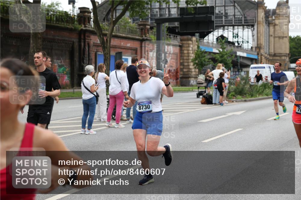 29.06.2025 - hella hamburg halbmarathon Yannick Fuchs http://msf.ph/oto/8460607 29.06.2025 10:56:42 20KM 1114, 1194, 1212, 1432, 1531, 1573, 1674, 1851, 2447, 2911, 3001, 3740, 4511, 6311, 6602, 6752, 7453, 7869, 8045, 8068, 8624, 8730, 11180, 11310, 12008, 12156, 12286, 12571, 13498, 13874, 14348, 14677, 16654, 16688, 17096, 17119, 17142, 18382, 18530 meine-sportfotos.de