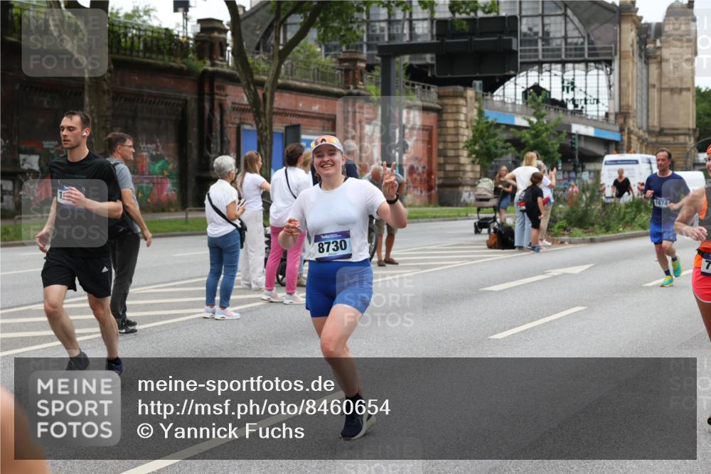29.06.2025 - hella hamburg halbmarathon Yannick Fuchs http://msf.ph/oto/8460654 29.06.2025 10:56:42 20KM 1114, 1194, 1212, 1432, 1531, 1573, 1674, 1851, 2447, 2911, 3001, 3740, 4511, 6311, 6602, 6752, 7453, 7869, 8045, 8068, 8624, 8730, 11180, 11310, 12008, 12156, 12286, 12571, 13498, 13874, 14348, 14677, 16654, 16688, 17096, 17119, 17142, 18382, 18530 meine-sportfotos.de