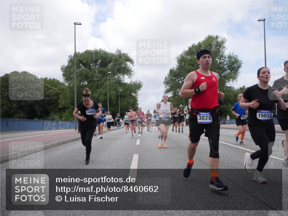 29.06.2025 - hella hamburg halbmarathon Luisa Fischer http://msf.ph/oto/8460662 29.06.2025 10:38:52 Kennedybrücke 16002, 8567, 3828, 686, 15032, 2412, 3828, 4965, 5147, 6867, 8567, 9470, 9819, 10565 meine-sportfotos.de
