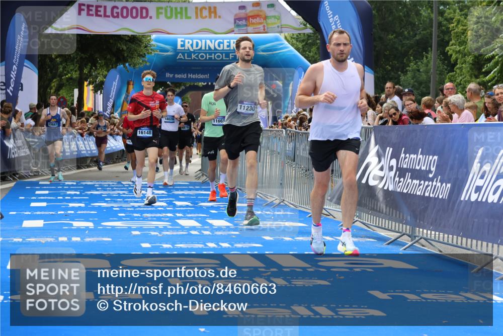 29.06.2025 - hella hamburg halbmarathon Strokosch-Dieckow http://msf.ph/oto/8460663 29.06.2025 10:34:31 Ziel 1644, 6169, 6305, 7534, 9686, 11230, 11661, 13618, 15887, 16148, 18026, 18099 meine-sportfotos.de