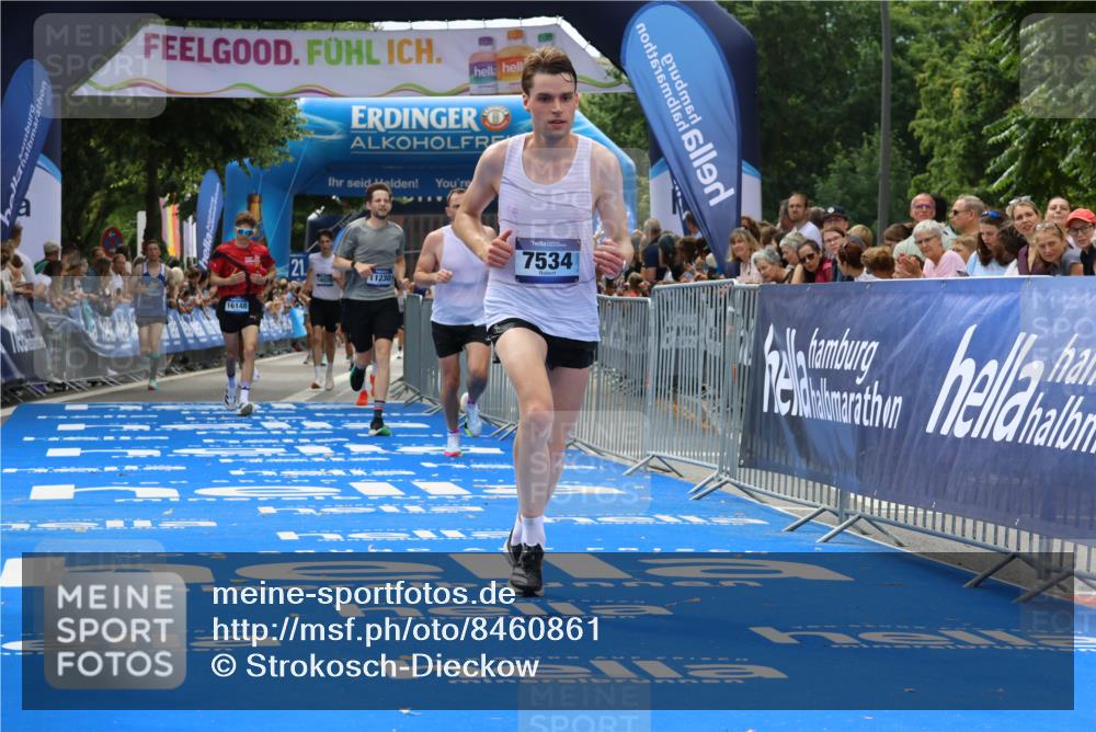 29.06.2025 - hella hamburg halbmarathon Strokosch-Dieckow http://msf.ph/oto/8460861 29.06.2025 10:34:29 Ziel 1644, 5550, 6305, 7534, 9686, 11230, 11661, 13618, 16148, 16417, 18099 meine-sportfotos.de