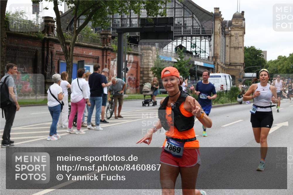 29.06.2025 - hella hamburg halbmarathon Yannick Fuchs http://msf.ph/oto/8460867 29.06.2025 10:56:43 20KM 1114, 1194, 1212, 1432, 1531, 1573, 1674, 1851, 2447, 2911, 3001, 3740, 4511, 6311, 6602, 6752, 7453, 7869, 8045, 8068, 8624, 8730, 9306, 11180, 11310, 12008, 12156, 12286, 12571, 13498, 13874, 13939, 14348, 14677, 16654, 16688, 17096, 17119, 17142, 18382, 18530 meine-sportfotos.de