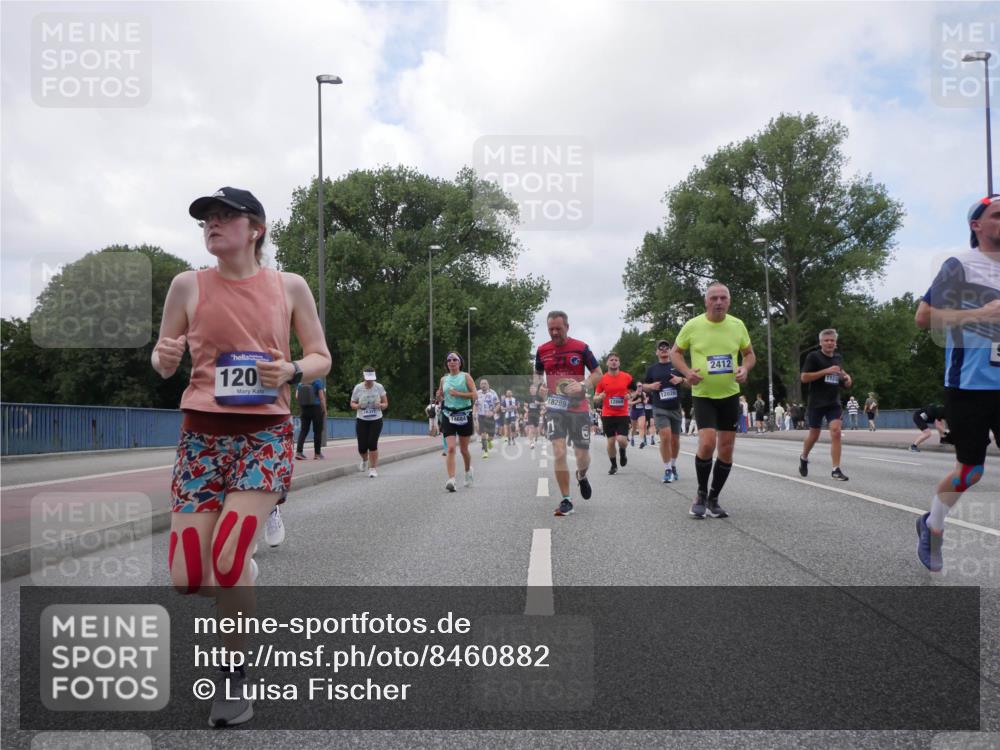 29.06.2025 - hella hamburg halbmarathon Luisa Fischer http://msf.ph/oto/8460882 29.06.2025 10:38:55 Kennedybrücke 120, 18269, 12869, 12026, 2412, 1123, 2412, 2827, 4413, 6867, 8567, 9470, 9819 meine-sportfotos.de