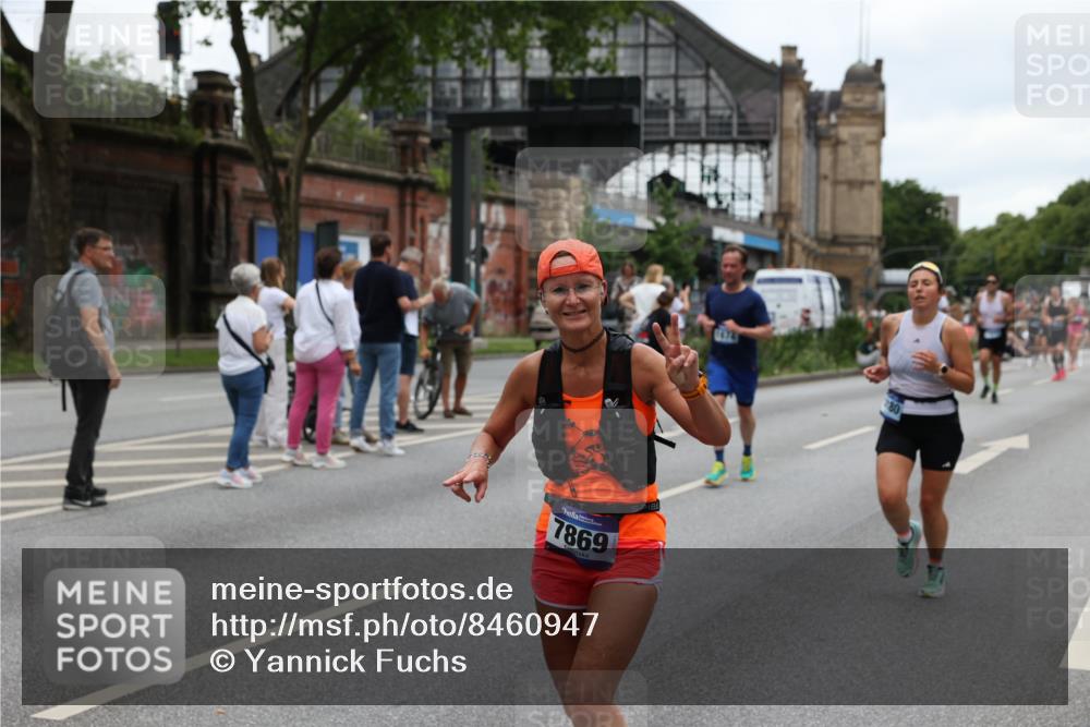 29.06.2025 - hella hamburg halbmarathon Yannick Fuchs http://msf.ph/oto/8460947 29.06.2025 10:56:43 20KM 1114, 1194, 1212, 1432, 1531, 1573, 1674, 1851, 2447, 2911, 3001, 3740, 4511, 6311, 6602, 6752, 7453, 7869, 8045, 8068, 8624, 8730, 9306, 11180, 11310, 12008, 12156, 12286, 12571, 13498, 13874, 13939, 14348, 14677, 16654, 16688, 17096, 17119, 17142, 18382, 18530 meine-sportfotos.de