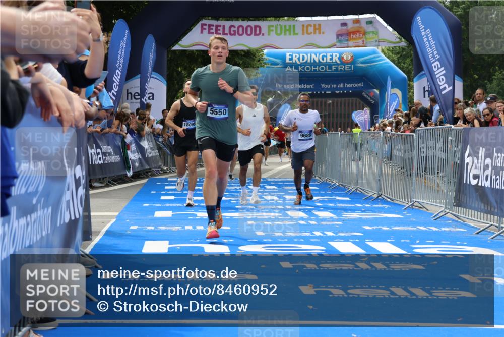 29.06.2025 - hella hamburg halbmarathon Strokosch-Dieckow http://msf.ph/oto/8460952 29.06.2025 10:34:23 Ziel 1002, 1644, 5550, 6305, 7534, 9686, 13618, 14784, 16417, 18099 meine-sportfotos.de