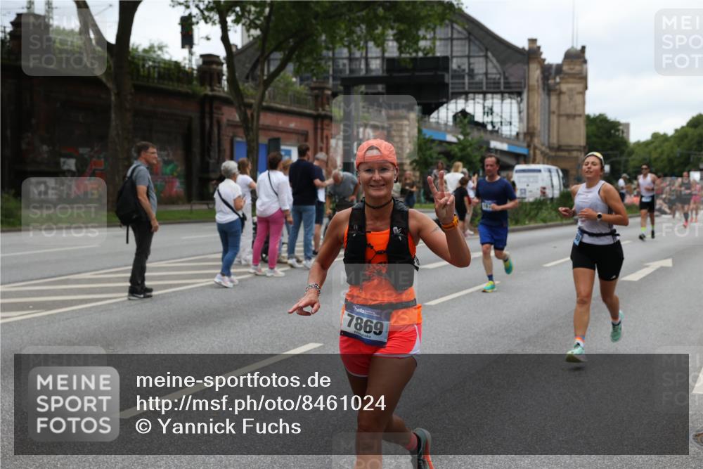 29.06.2025 - hella hamburg halbmarathon Yannick Fuchs http://msf.ph/oto/8461024 29.06.2025 10:56:43 20KM 1114, 1194, 1212, 1432, 1531, 1573, 1674, 1851, 2447, 2911, 3001, 3740, 4511, 6311, 6602, 6752, 7453, 7869, 8045, 8068, 8624, 8730, 9306, 11180, 11310, 12008, 12156, 12286, 12571, 13498, 13874, 13939, 14348, 14677, 16654, 16688, 17096, 17119, 17142, 18382, 18530 meine-sportfotos.de