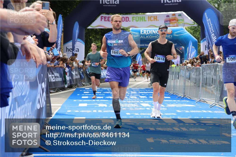 29.06.2025 - hella hamburg halbmarathon Strokosch-Dieckow http://msf.ph/oto/8461134 29.06.2025 10:34:21 Ziel 1002, 1080, 3005, 5550, 6305, 9686, 13618, 14784, 16417, 18099 meine-sportfotos.de