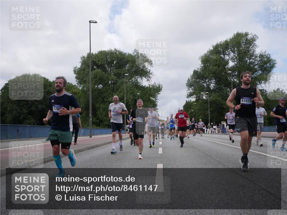 29.06.2025 - hella hamburg halbmarathon Luisa Fischer http://msf.ph/oto/8461147 29.06.2025 10:39:01 Kennedybrücke 21, 1786, 12625, 18524, 173, 2827, 11979, 4413, 8947, 1857, 1336, 2412, 2827, 4413, 8947, 10047 meine-sportfotos.de